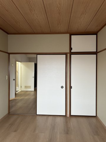 島根ハイツの居間・リビング