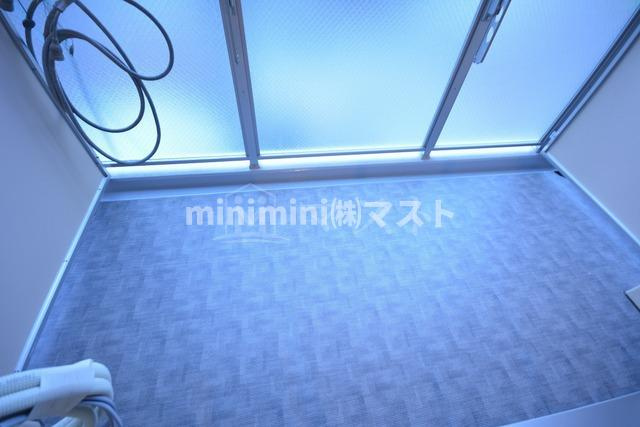 セレニテ桜川駅前プリエのバルコニー