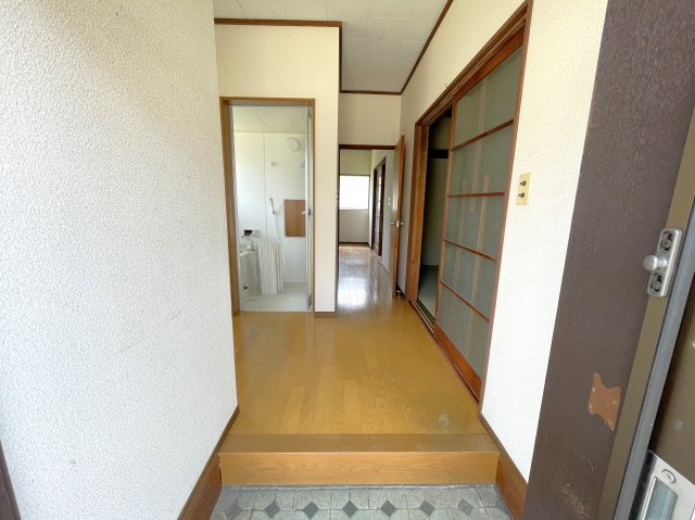 石野貸家の玄関