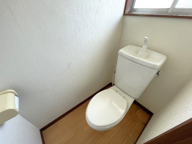 石野貸家のトイレ
