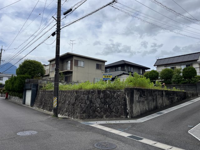菰野町大羽根園 売土地の前面道路含む現地写真