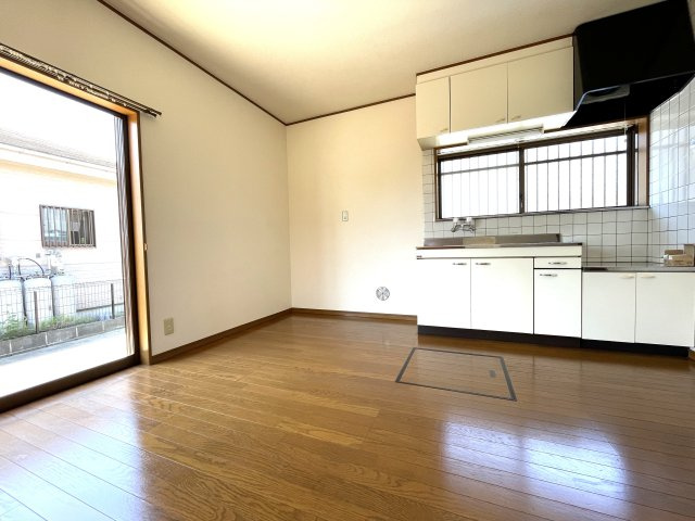 ジェイパーク貸家の洋室