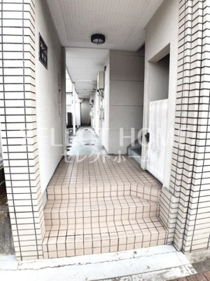 【エントランス】 | ブローニィ山本Ｂ | 落ち着いたエントランスです