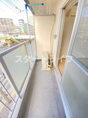 大阪市淀川区木川東１丁目の賃貸マンションのバルコニー