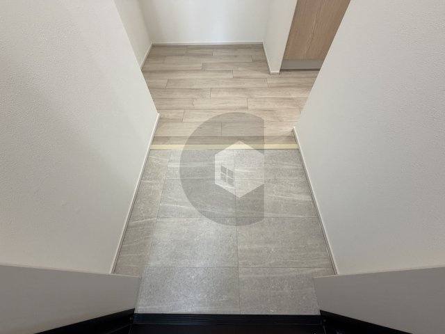フジパレス東花園イーストの玄関