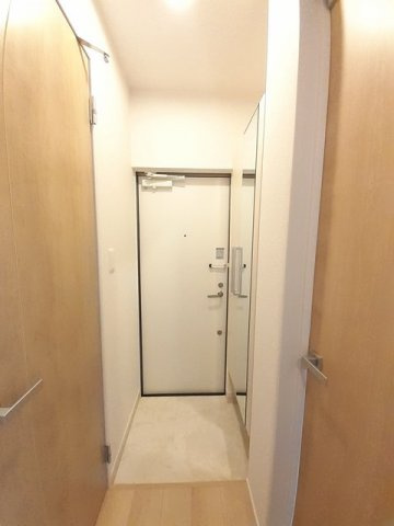 【玄関】 | メゾン　エスポワール