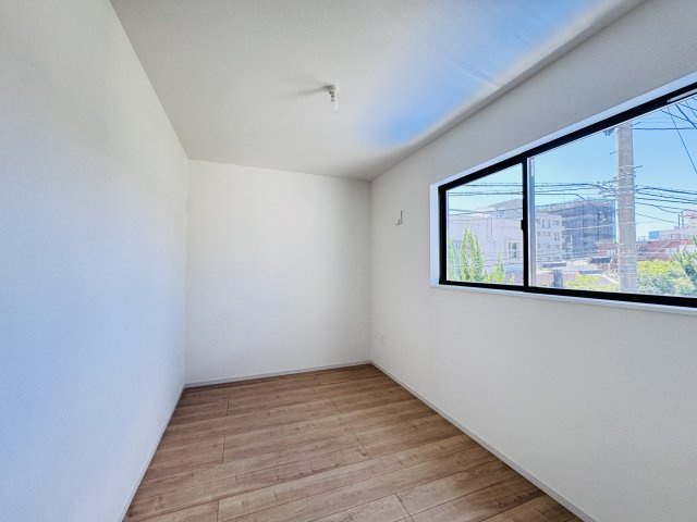 松戸市小山新築戸建【南部小学校:2分】の洋室|5.2帖洋室
