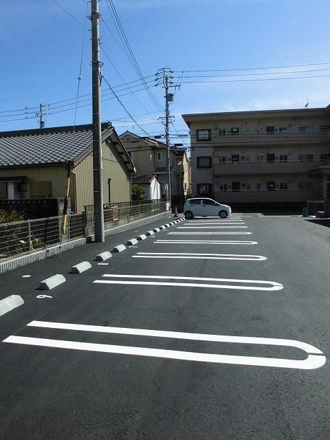 サニーオレンジ　　 刈谷市近郊の賃貸はクラスホームの駐車場