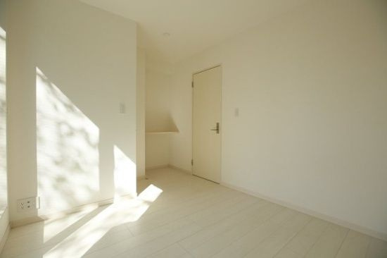 プラハテラス東大前の洋室