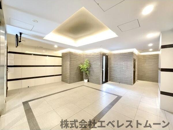 エスリード金山リュクスのロビー|ゆとりのあるロビーです