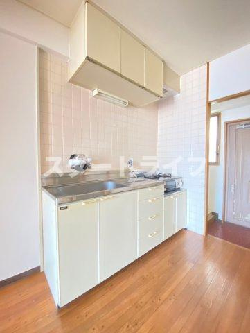 大阪市東淀川区西淡路３丁目の賃貸マンションのキッチン