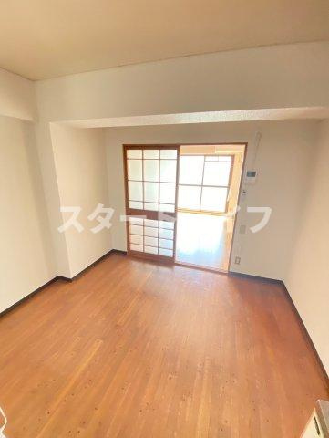 大阪市東淀川区西淡路３丁目の賃貸マンションの寝室