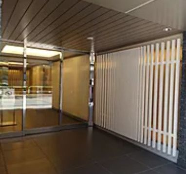 パレステージ西ヶ原のエントランス