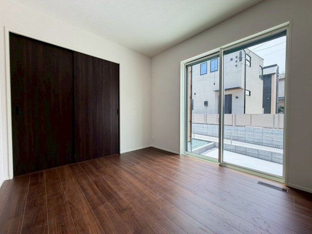 所沢市下安松全2棟　新築戸建　リナージュの洋室|6/16　撮影