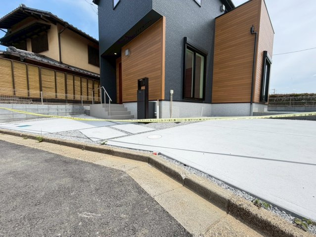 所沢市下安松全2棟　新築戸建　リナージュの駐車場|6/16　撮影