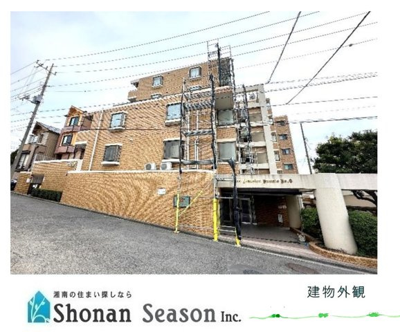 【外観】 | ルーフバルコニー×専用庭完備◎（使用料無償）
下階のない2F相当の高さのお部屋でプライベート時間を過ごせます♪
