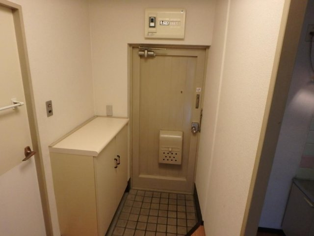 オーク菊名マンションの玄関