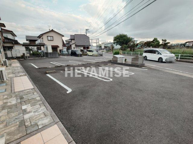 ボンヌール諏訪の駐車場