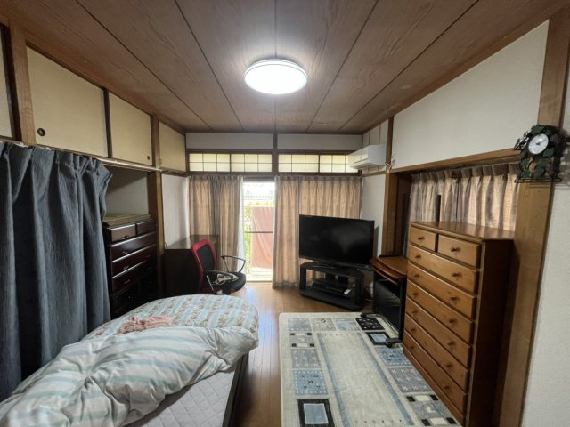 高島町4441-16の洋室
