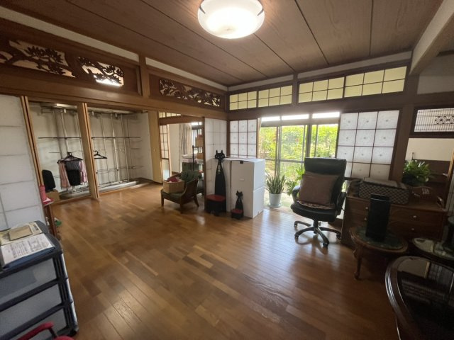 高島町4441-16の洋室