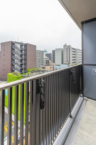 パークアクシス横浜伊勢佐木町通りのバルコニー|※写真は同タイプ住戸です。