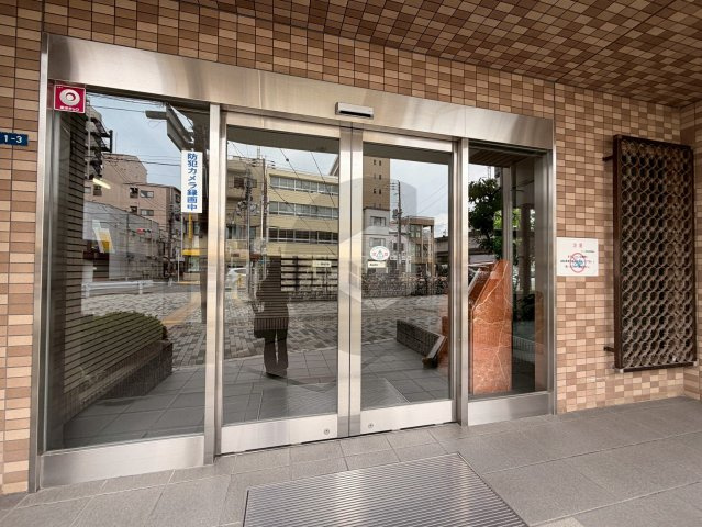 ソレイユ俊徳道のエントランス