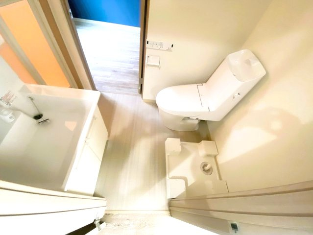 グラン六ツ川のトイレ|トイレ・洗面所・洗濯機置き場がコンパクトに設置されてます