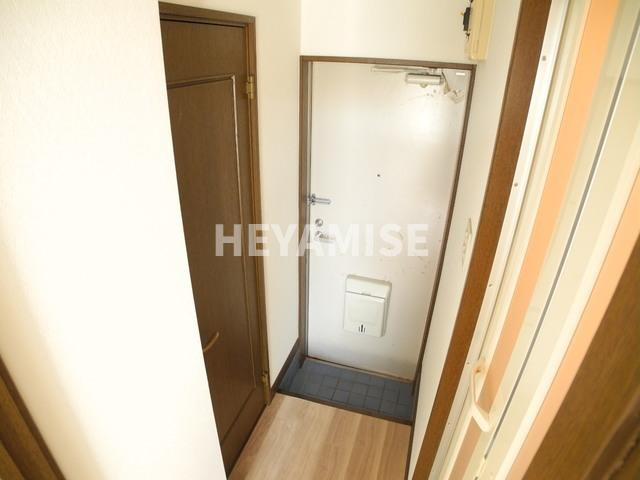 かもめアパートの玄関|※別号室の写真です※