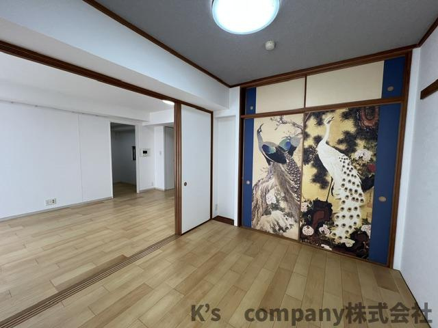 藤沢市鵠沼海岸2丁目　東急ドエル・シーサイドコート鵠沼海岸の洋室|リビング隣接に約5.8帖のお部屋があります◇◇