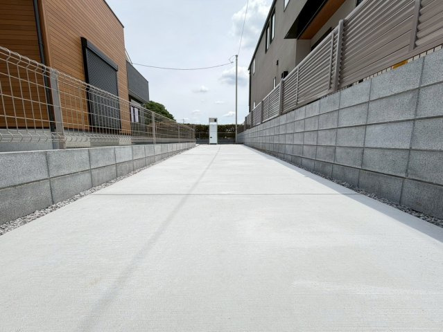 所沢市下安松全2棟　新築戸建　リナージュの駐車場|6/16　撮影