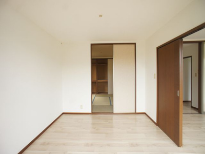【子供部屋】 | サニーハウスみなみはらA | お部屋がスッキリ！充実収納付きです♪