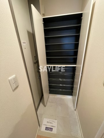メゾンKOMAの玄関