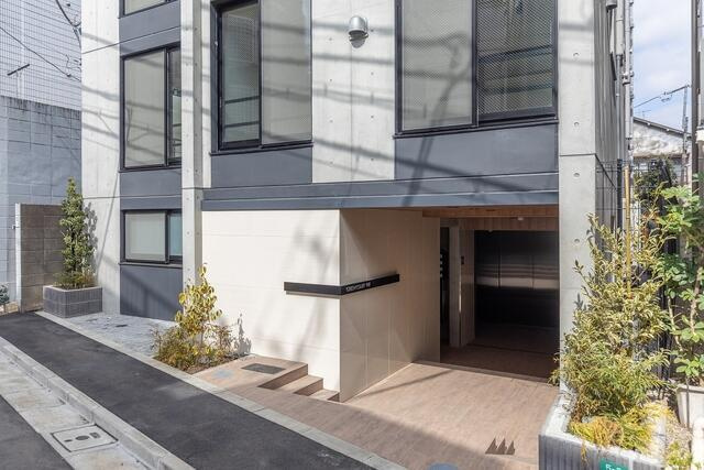 ＧＲＥＥＮ　ＣＯＵＲＴ中野のエントランス|建物の外部です