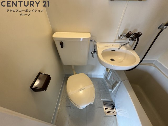 浴室にトイレがあります