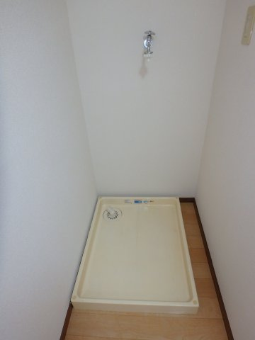 ウイング白金Cの玄関|入居中の為、同間取りタイプの写真です。