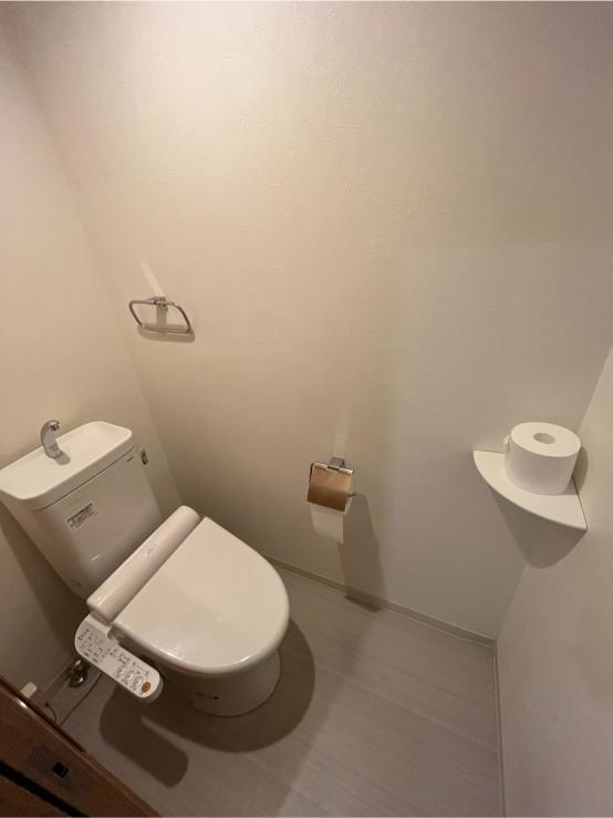 府中市本町２丁目の賃貸マンションのトイレ