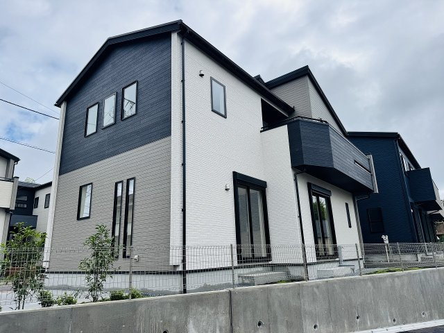 八王子市　石川町　新築一戸建ての外観|～小宮駅徒歩15分　太陽光パネル搭載　控除や減税で優遇の長期優良住宅～