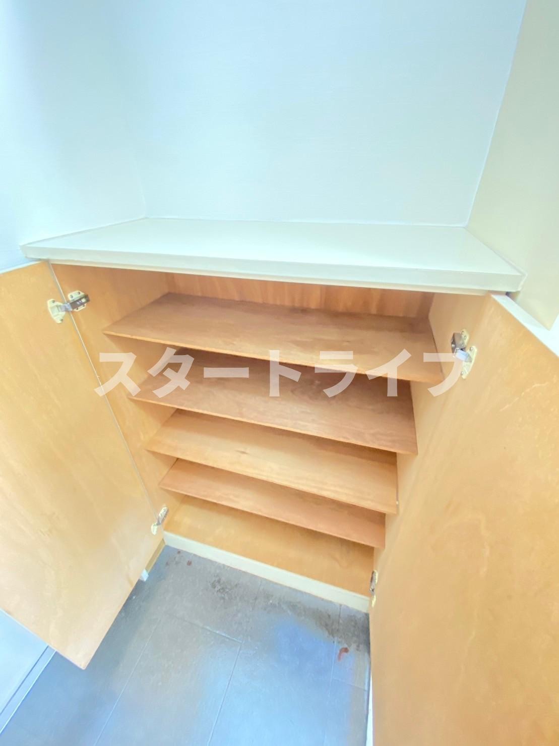 大阪市東淀川区西淡路２丁目の賃貸マンションの収納