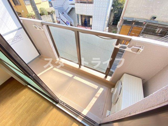 大阪市東淀川区西淡路２丁目の賃貸マンションのバルコニー