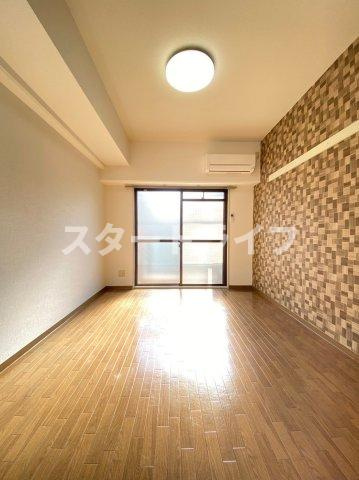 大阪市東淀川区西淡路２丁目の賃貸マンションの寝室