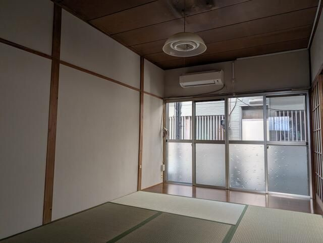 横浜市青葉区しらとり台のテラスの居間・リビング