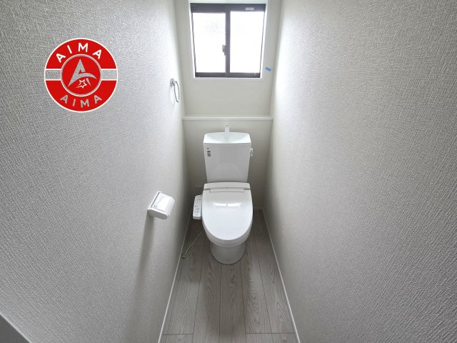 福津市津屋崎7丁目第6-3棟（1号棟）のトイレ|温水洗浄便座を完備しております。2ヶ所にトイレがあるのは朝の慌ただしい時間も安心です。