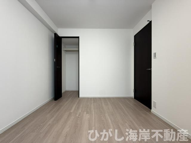 第一ハイツ茅ヶ崎の子供部屋|新規リフォーム完了！　5.5帖　洋室