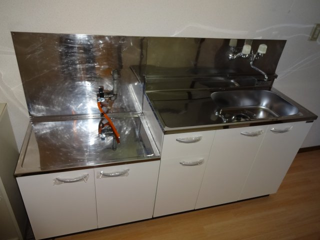 ウイング白金Bのキッチン|同タイプ別部屋の写真となります