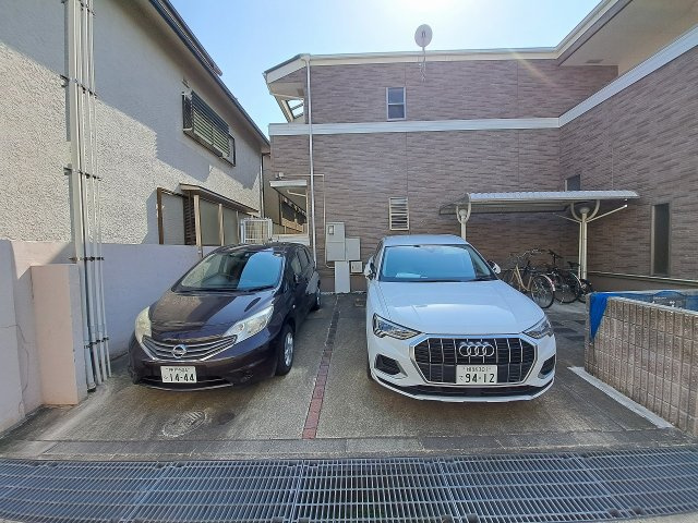 ガーラ鳴尾の駐車場