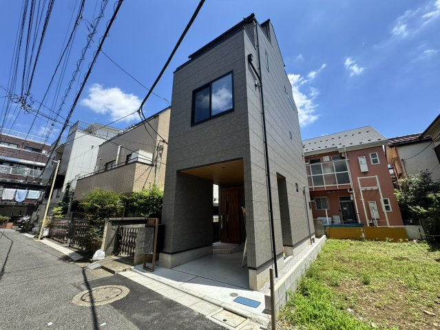 渋谷区本町5丁目 「新宿×渋谷」生活エリア　新築戸建の前面道路含む現地写真