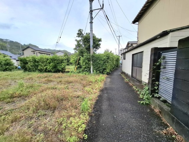 売土地　静岡市清水区蒲原堰沢の外観|スーパー・ドラッグストア・コンビニまで車で10分圏内です。