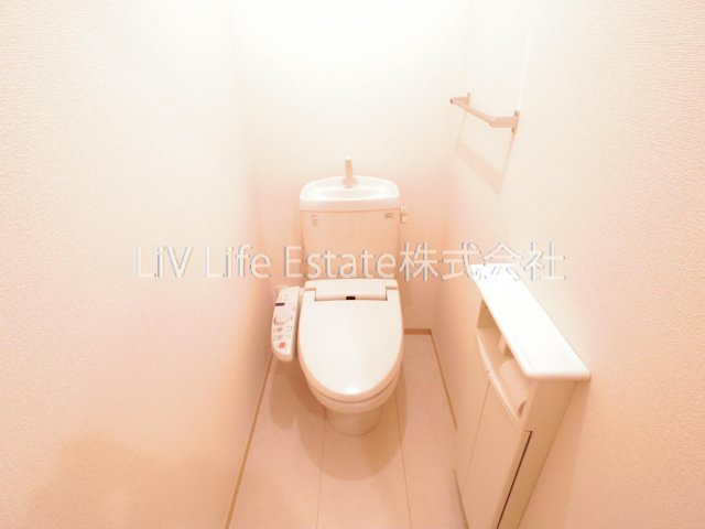 小平市鈴木町１丁目のアパートのトイレ