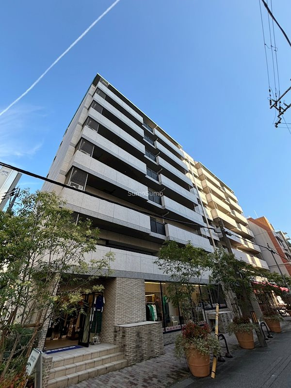 大阪市西区北堀江１丁目の賃貸マンションの外観