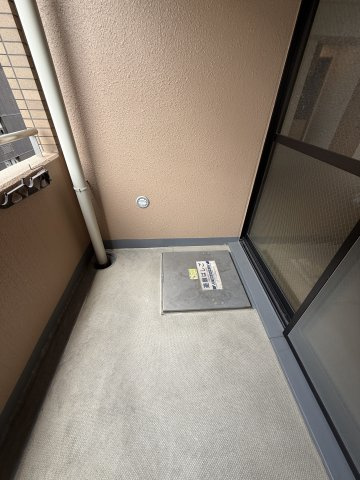 ロイヤル内本町のバルコニー